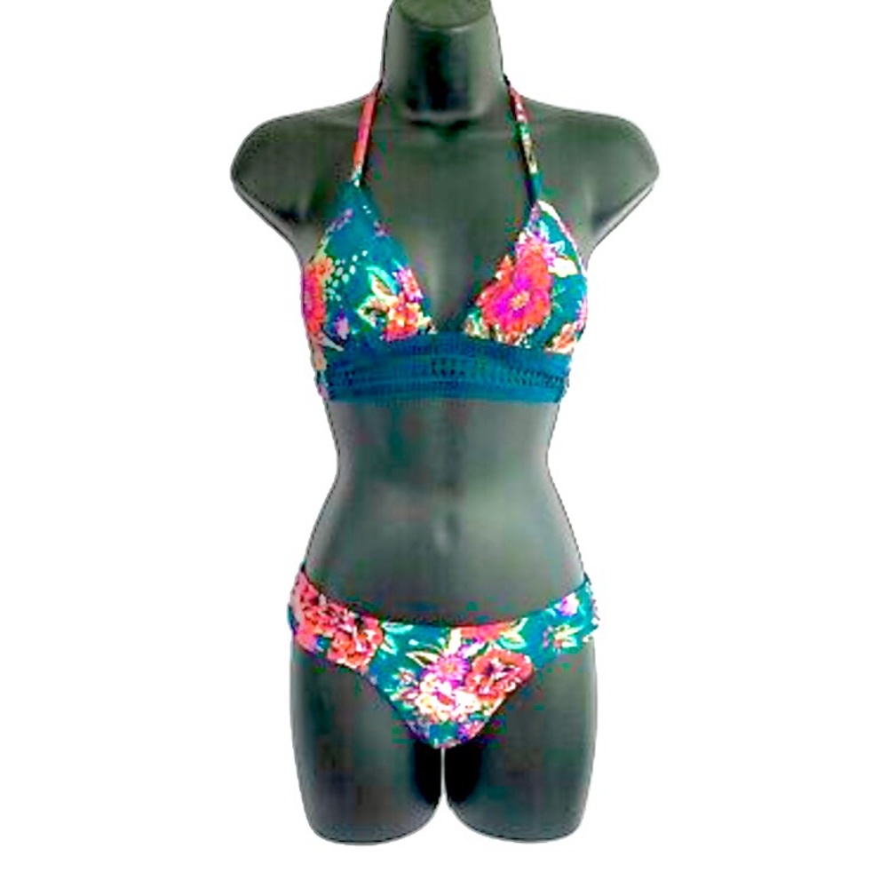 Green Floral Crochet Bikini Set NWT stunning bathing suit